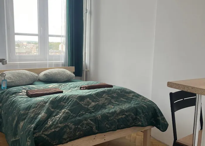 Tom Private Room
